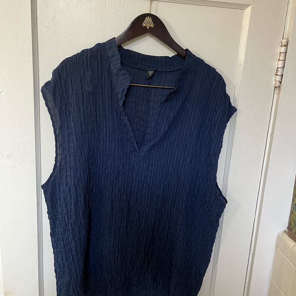SHEIN Curve Navy Textured V-Neck Top Size 4XL | Plus Size Flowy Blouse